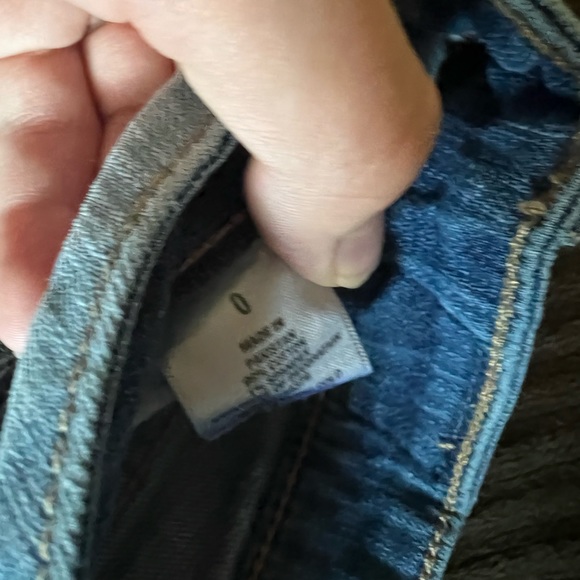 Blue Jean shorts AéRopostale they’re too short I have long legs - Picture 2 of 3